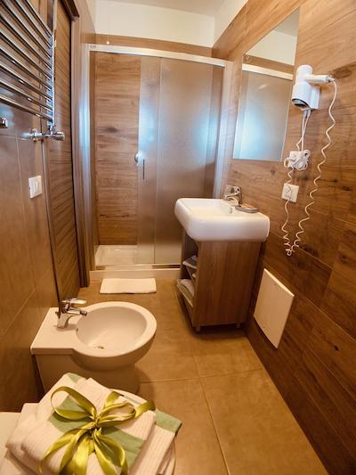 هتل اسمرالدو