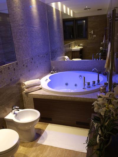 هتل اسمرالدو