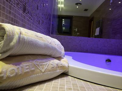 هتل اسمرالدو