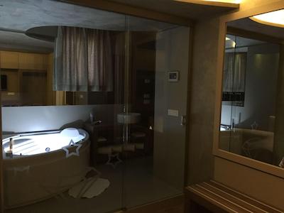 هتل اسمرالدو