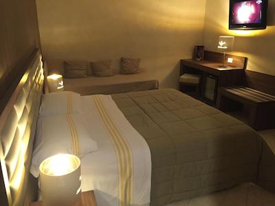 هتل اسمرالدو