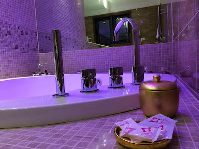 هتل اسمرالدو