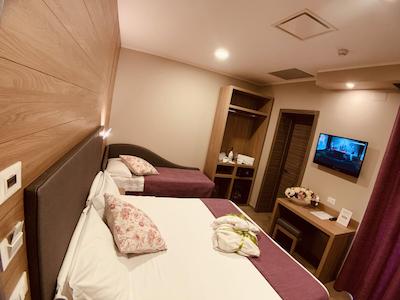 هتل اسمرالدو