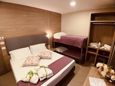 هتل اسمرالدو