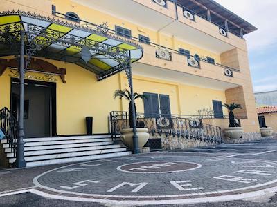 هتل اسمرالدو