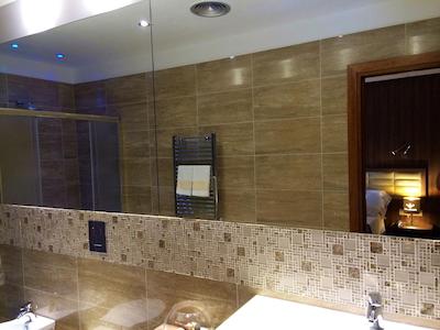 هتل اسمرالدو