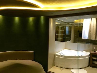 هتل اسمرالدو