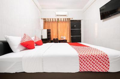 او وای او 1700 دانورجان گست هاوس