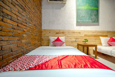 او وای او 2380 آلئا گست هاوس