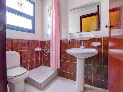 او وای او 271 پاراسول هتل