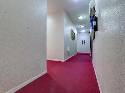 او وای او 271 پاراسول هتل