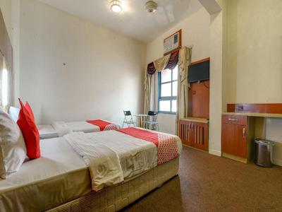 او وای او 271 پاراسول هتل