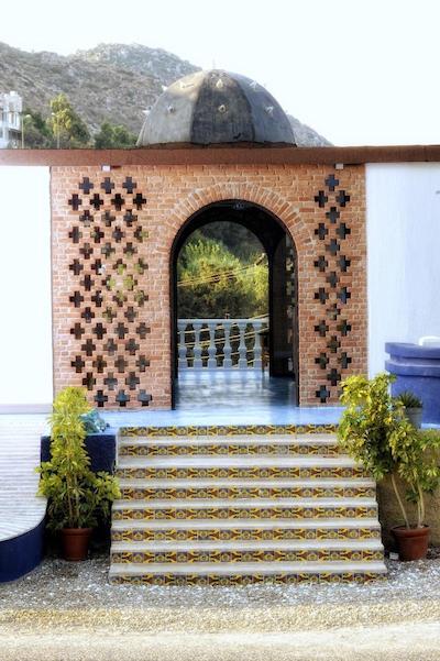 لا برزا سوئیت اند هتل