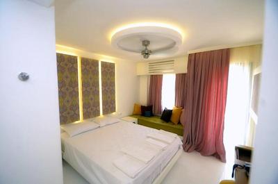 لا برزا سوئیت اند هتل