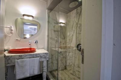 لا برزا سوئیت اند هتل