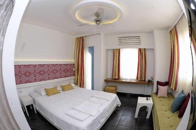 لا برزا سوئیت اند هتل