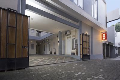 او وای او 647 آی رومز