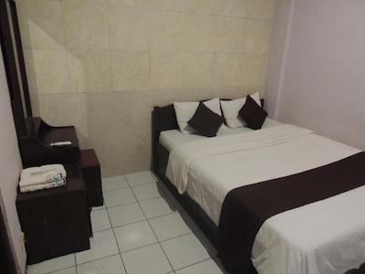 او وای او 693 هتل سافارا