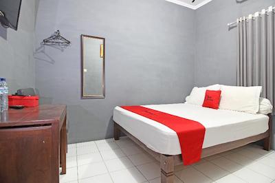 رد دورز نیر ترمینال کوندونگ کاتور