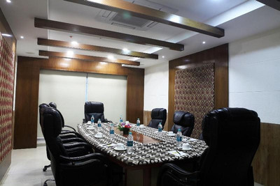 اینکردیبل وان هتل