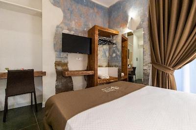 سانتا کیارا این