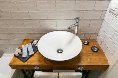 سانتا کیارا این