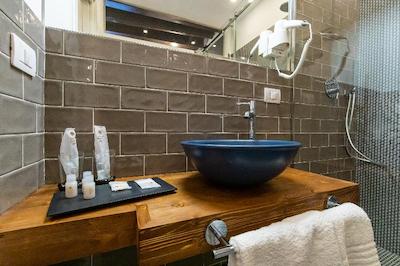 سانتا کیارا این