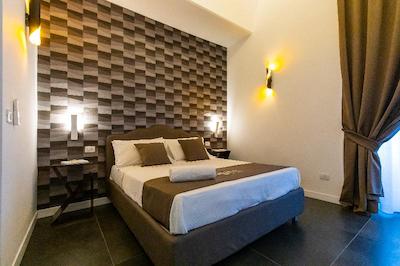 سانتا کیارا این