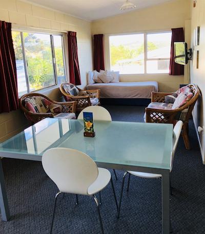 وایهکه آیلند متل