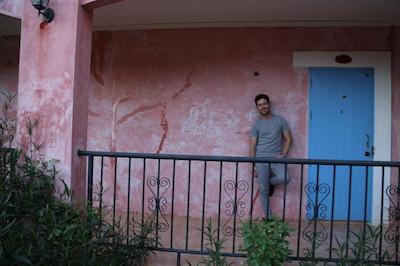 له بار تاری هتل