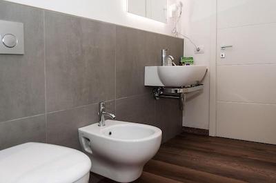 هومی بی ان بی