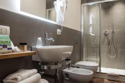 هومی بی ان بی