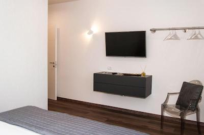 هومی بی ان بی