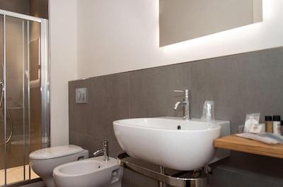 هومی بی ان بی