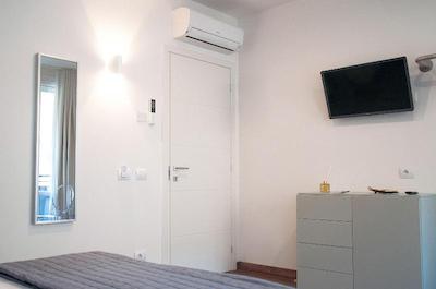 هومی بی ان بی