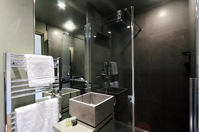 ام 7 کونتپورری آپارتماتز