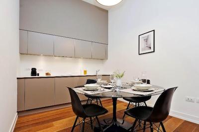 ام 7 کونتپورری آپارتماتز