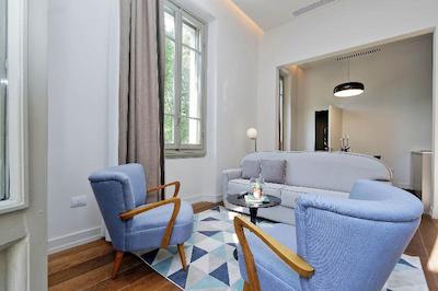 ام 7 کونتپورری آپارتماتز