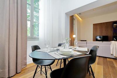 ام 7 کونتپورری آپارتماتز