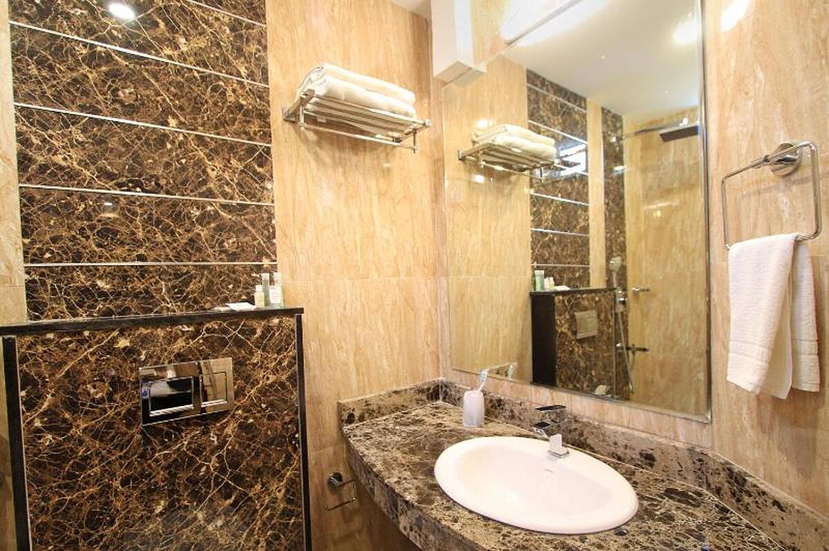 امپایر اینترنشنال چرچ استریت