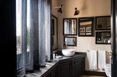 ولونا اس جانگل لاکچری سوئیتز