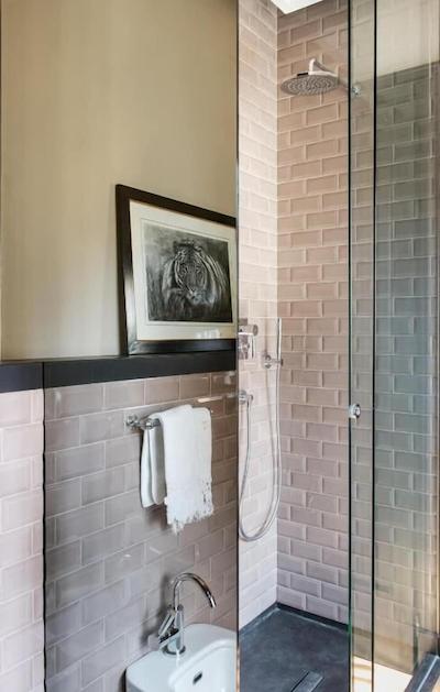 ولونا اس جانگل لاکچری سوئیتز