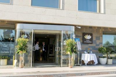 هتل ونتا با او اس