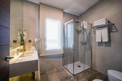 هتل ونتا با او اس