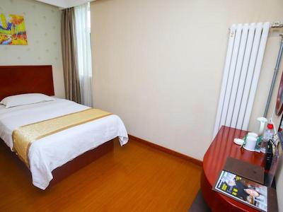 گرین تری این لیاونینگ شنیانگ تیکسی یونفنگ استریت