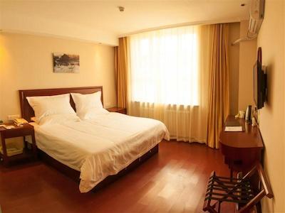 گرین تری این یورومکی کیمینگ یوئان بیزنس برانچ