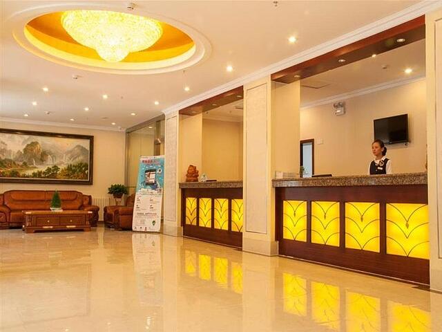گرین تری این یورومکی کیمینگ یوئان بیزنس برانچ