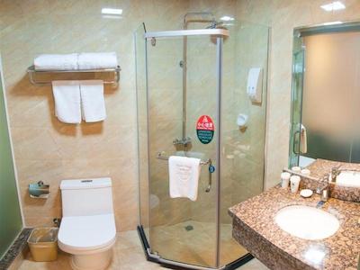 گرین تری این یورومکی کیمینگ یوئان بیزنس برانچ