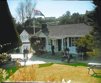 باکت تری لاج