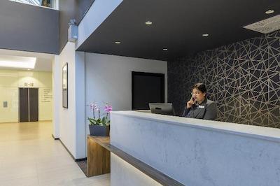 اوک ولینگتون هتل